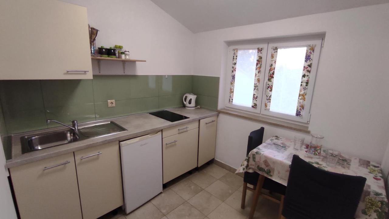 App Karmen With Free Parkig Apartment Poreč Exterior foto