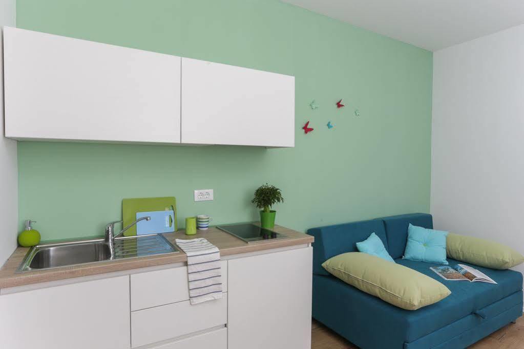 App Karmen With Free Parkig Apartment Poreč Exterior foto