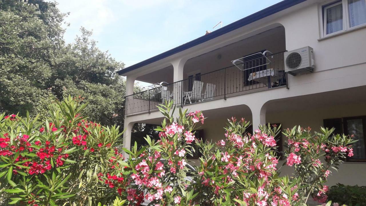 App Karmen With Free Parkig Apartment Poreč Exterior foto